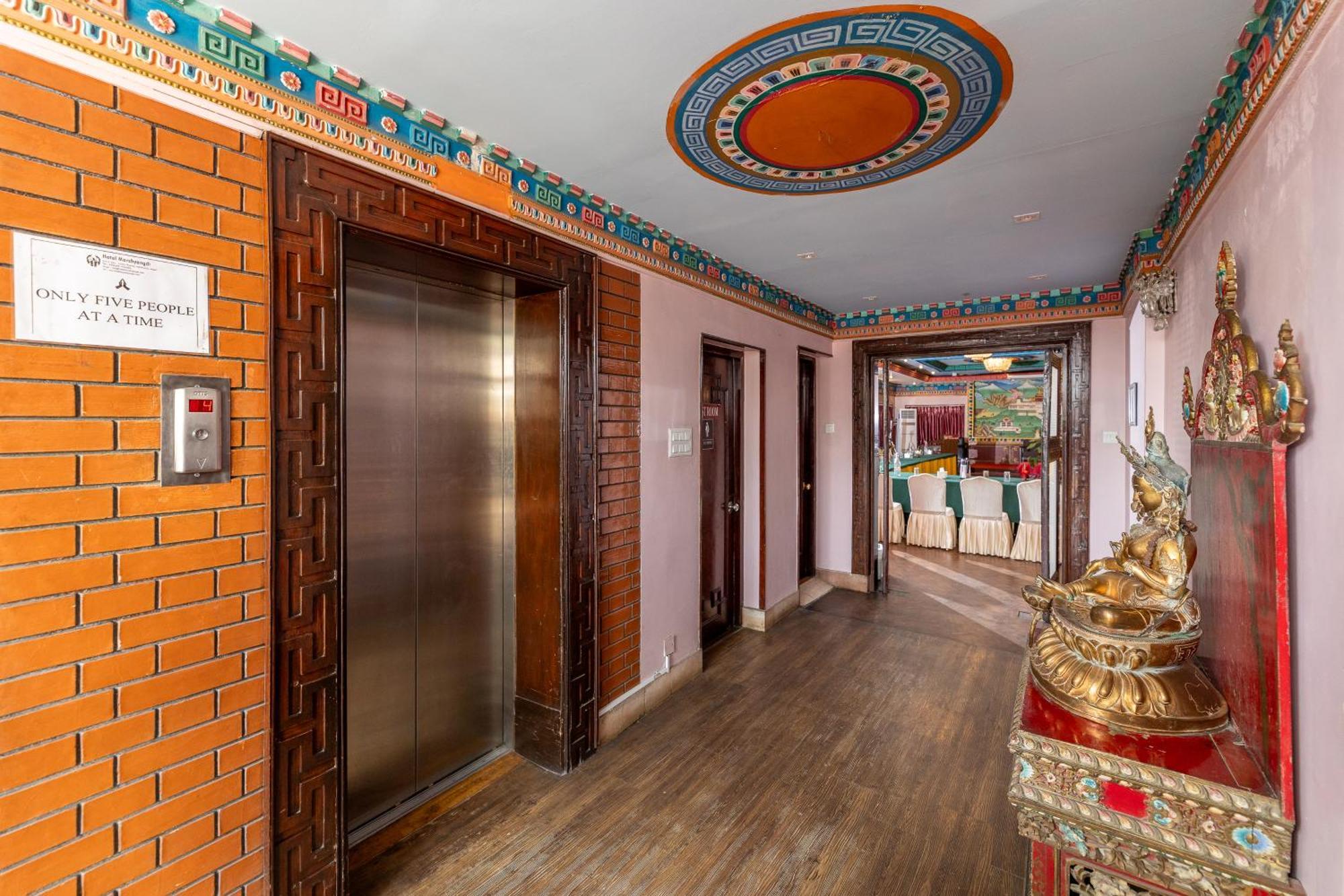 Hotel Marshyangdi Kathmandu Exteriör bild