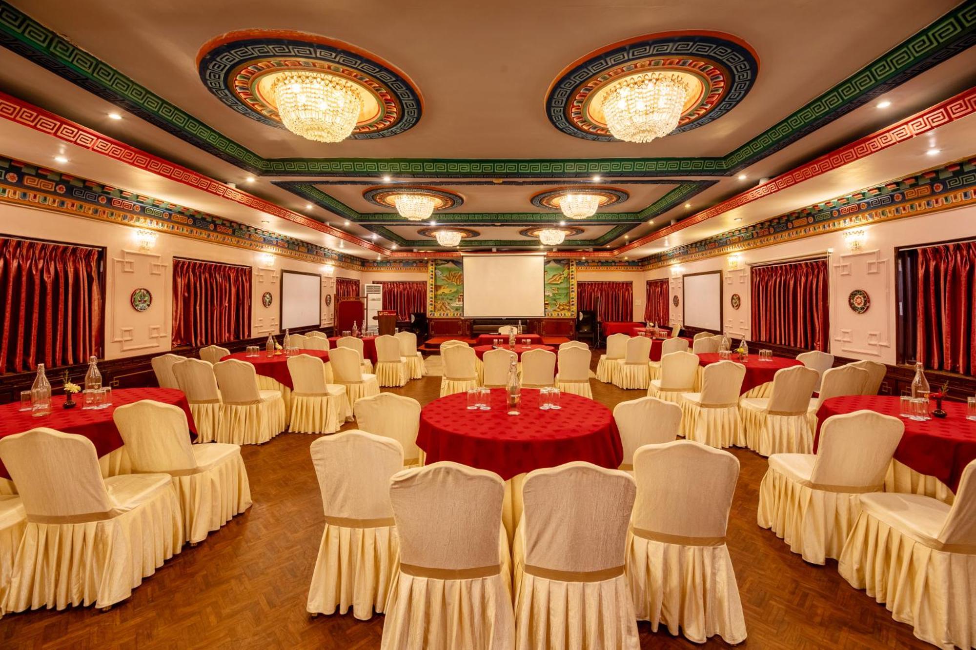 Hotel Marshyangdi Kathmandu Exteriör bild